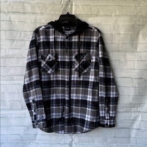 ReVess Black and Gray Plaid Hooded Flannel Shirt